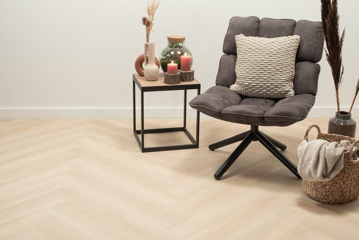 Walvisgraat PVC in kleur Balein Beige (sfeer), foto van leverancier